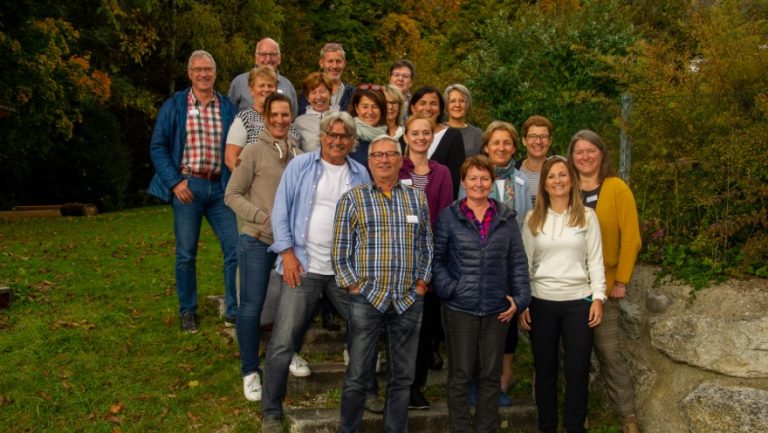 Die Teilnehmer*innen der Ausbildung zur ehrenamtlichen Hospizbegleitung.