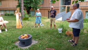 Das Kinderhospizteam beim Abschiedsritual