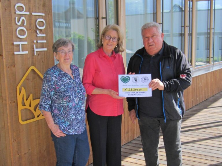 Im Bild: Schriftführerin Monika Bucher, Vorsitzende Marina Baldauf und Kassier Alfred Tichy