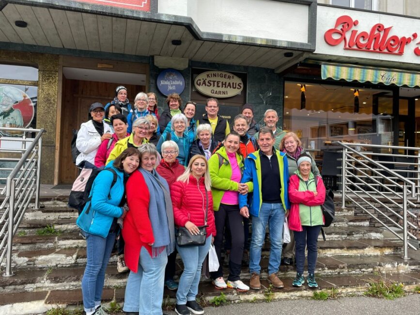 Gruppenfoto Hospizteam Station bei Ausflug nach Osttirol