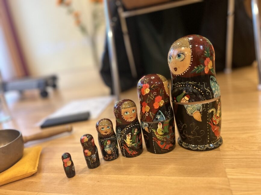Russische Figuren zum Auseinandernehmen