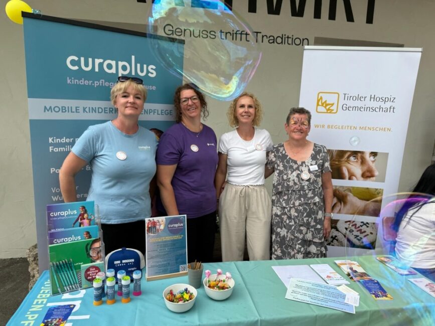 v.l. Curaplus Familiy Care Daniela Koini und Melanie Ruggenthaler, Christine Ganeider und Maria Musshauser der Tiroler Hospiz-Gemeinschaft