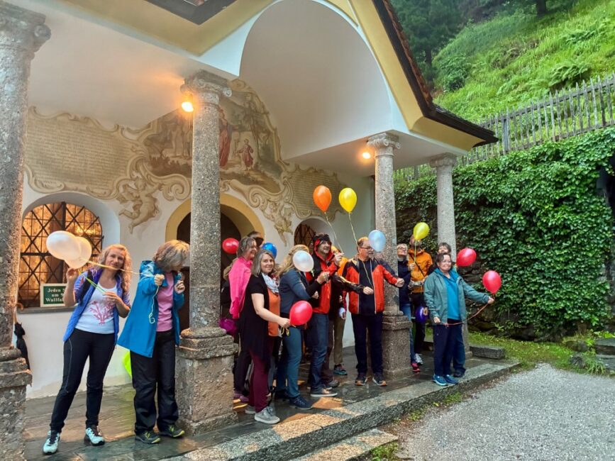 Luftballons fliegen lassen