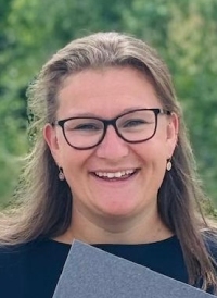 Stefanie Knaus