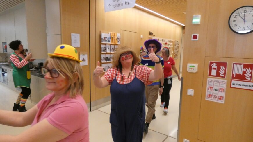 Tolle Verkleidungen im HOspizhaus