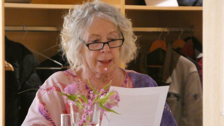 Die ehrenamtliche Hospizbegleiterin las einige Texte