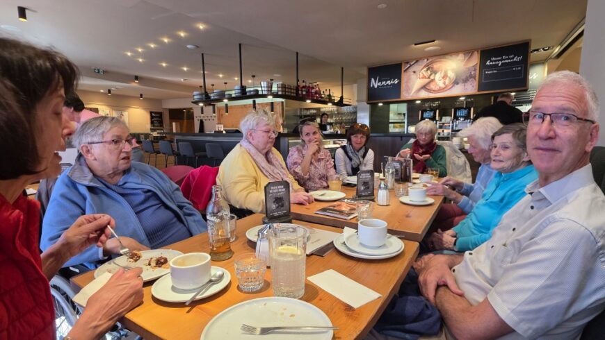 Gemütliche Einkehr bei Kaffee und Kuchen