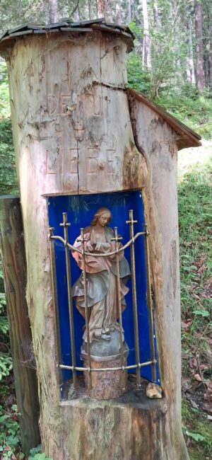 Eine Heiligenfigur