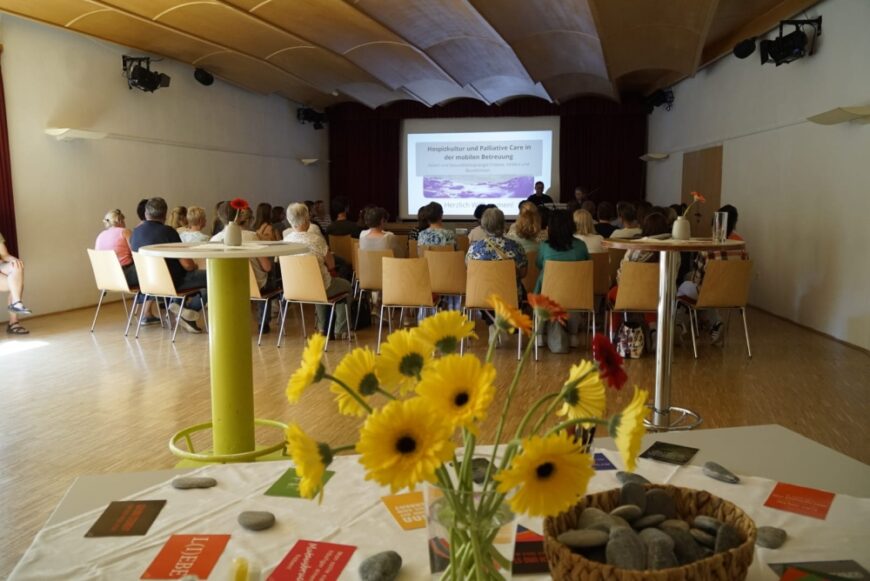 Bild von der Auftaktveranstaltung des Projektes