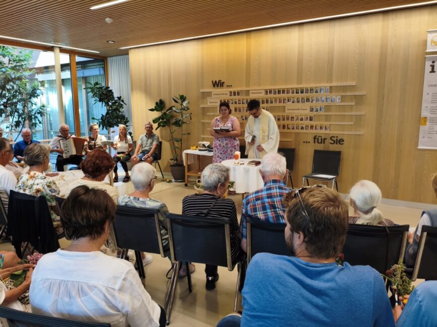 Bild vom Gottesdienst im Hospizhaus